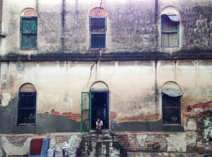 Someone knocked (Banaras, 2014)